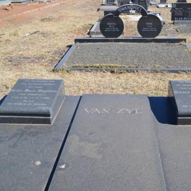 ZYL Barend Bartholomeus, van 1908-1987 &amp; H.M.M. SWANEPOEL 1911-1993