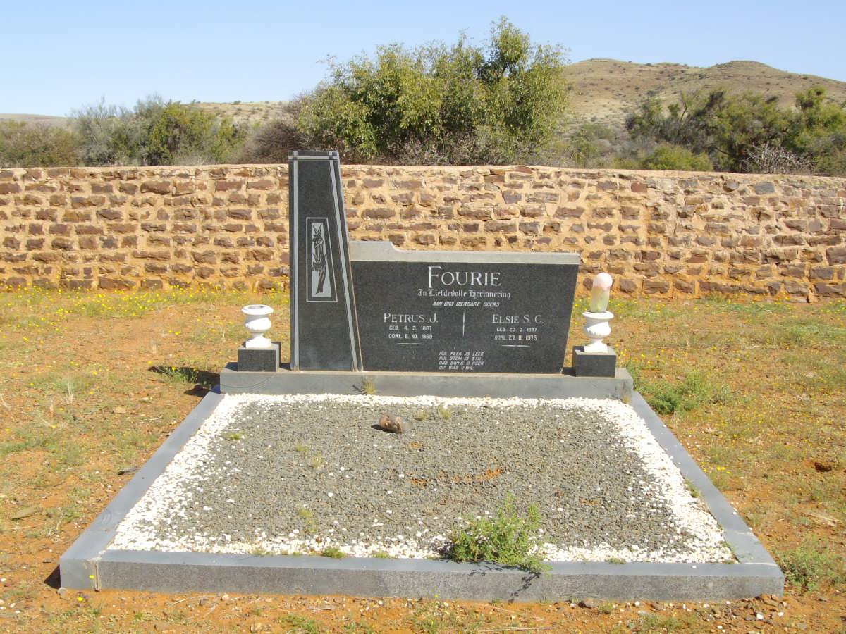 FOURIE Petrus J. 1887-1969 &amp; Elsie S.C. 1887-1975