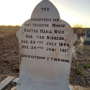 Northern Cape, HERBERT district, Hopetown, Birbury 213, Widda Guest Farm, farm cemetery