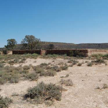 2. Uitsig oor begraafplaas