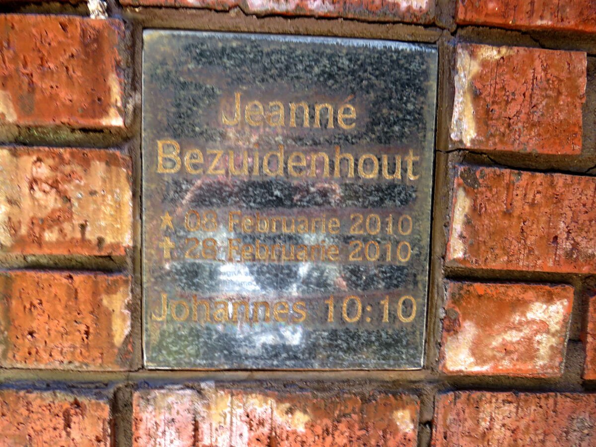 BEZUIDENHOUT Jeanne 2010-2010