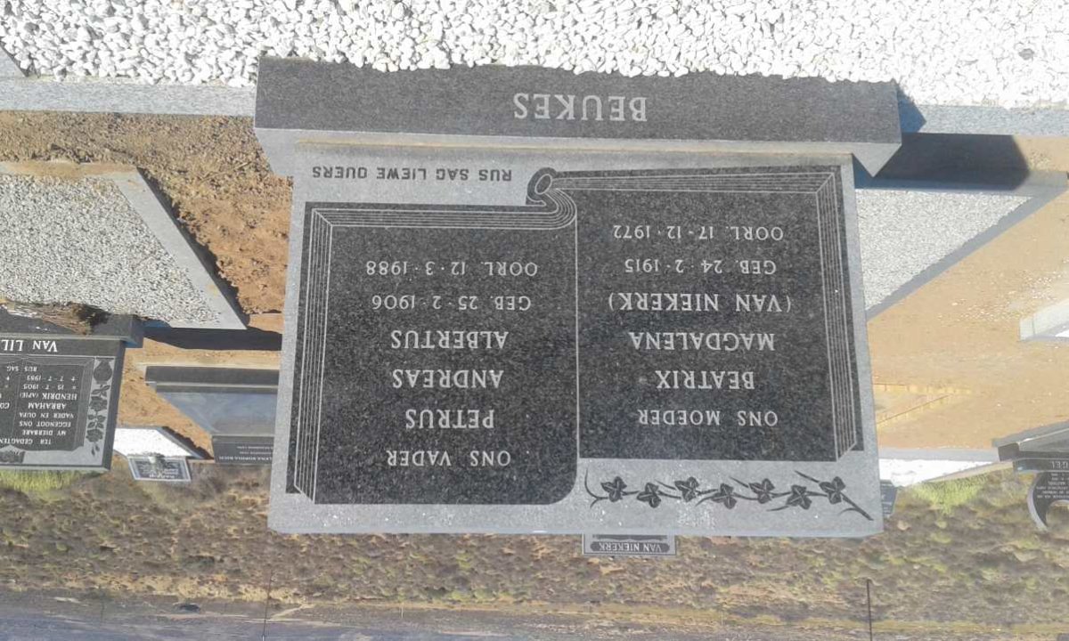 BEUKES Petrus Andreas Albertus 1906-1988 &amp; Beatrix Magdalena VAN NIEKERK 1915-1972