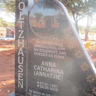 HOLTZHAUSEN Anna Catharina 1951-2010