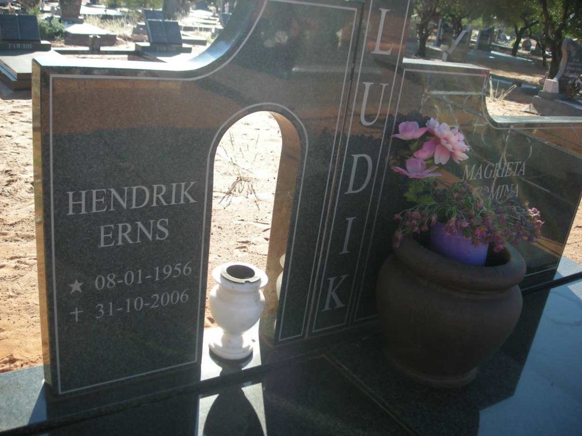 LUDIK Hendrik Erns 1956-2006