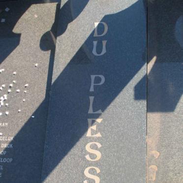 PLESSIS Willem Jacobus, du 1946-2006 &amp; Marie