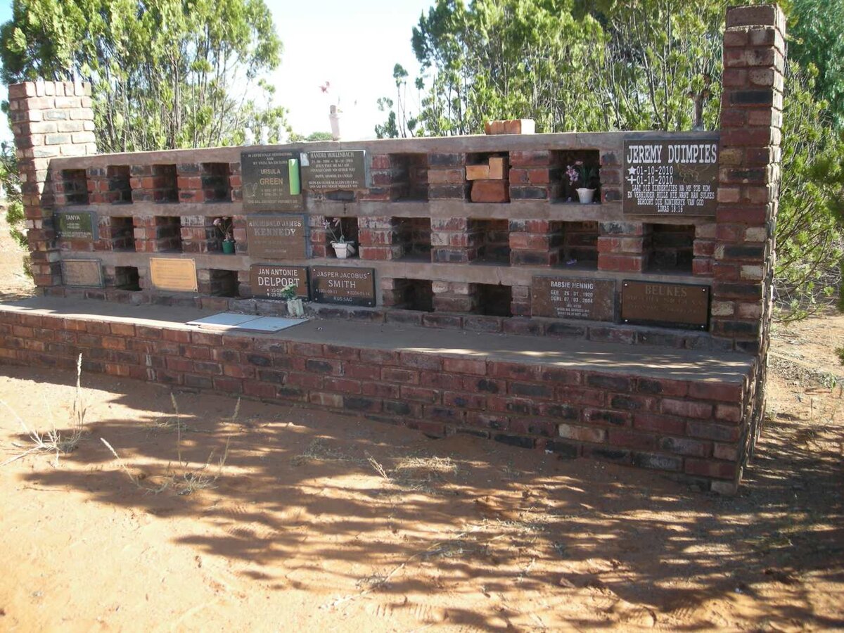 1. Overview / Oorsig Gedenkmuur