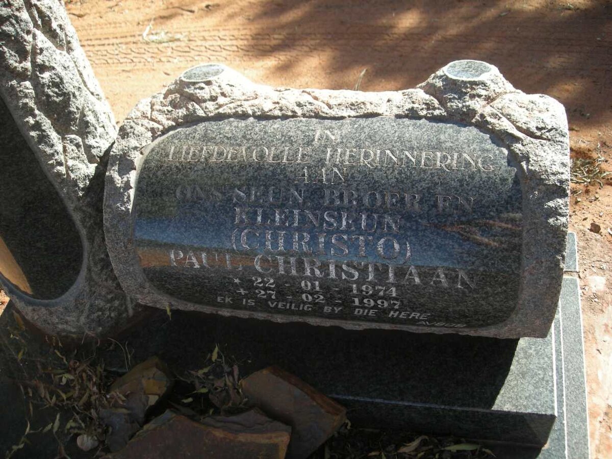? Paul Christiaan 1974-1997