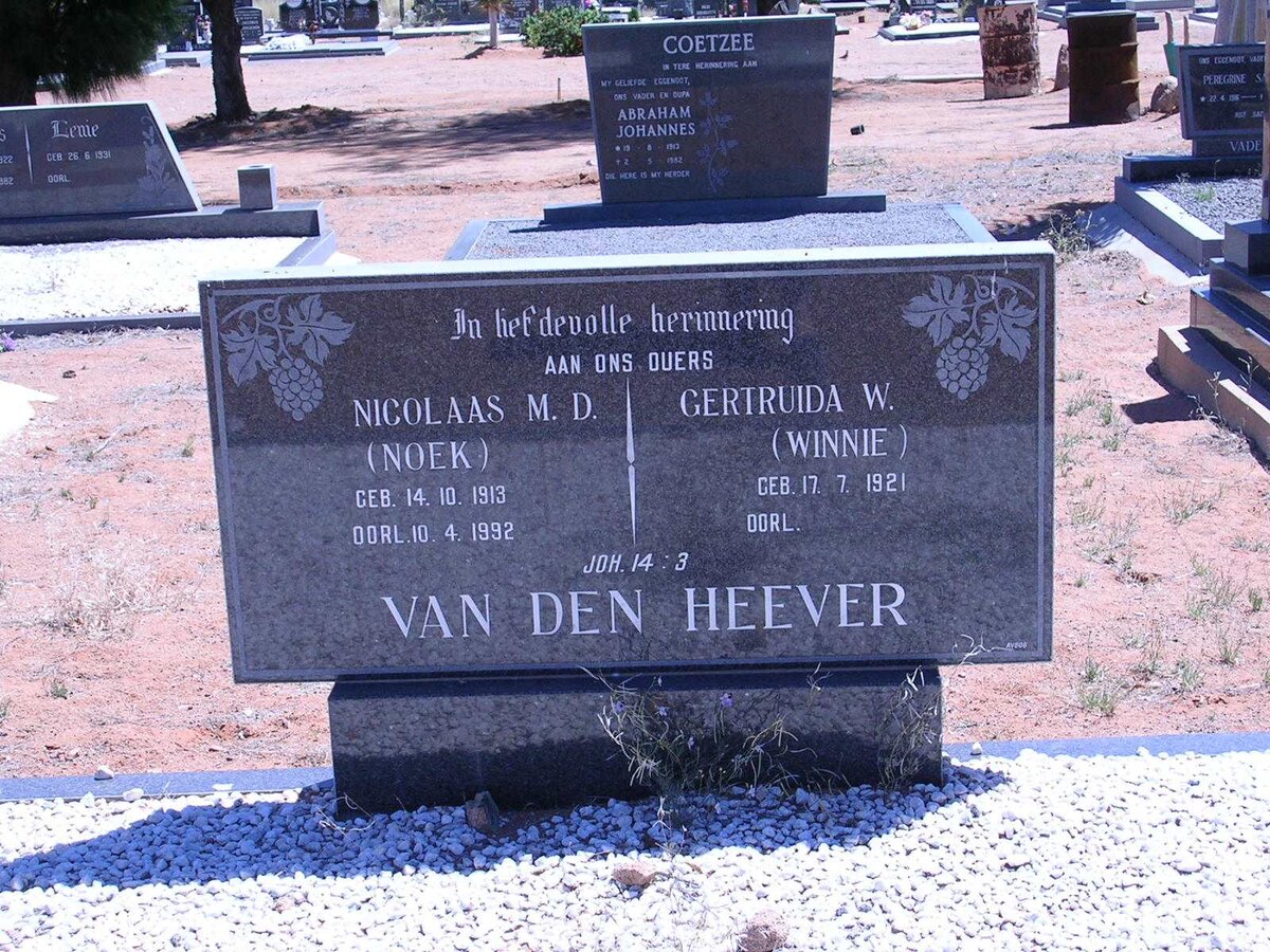 HEEVER Nicolaas M.D., van den 1913-1992 &amp; Gertruida W. 1921-