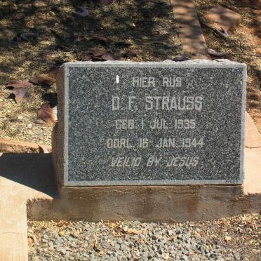 STRAUSS D.F. 1935-1944