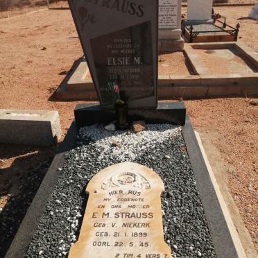 STRAUSS Elsie M. nee V. NIEKERK 1899-1945