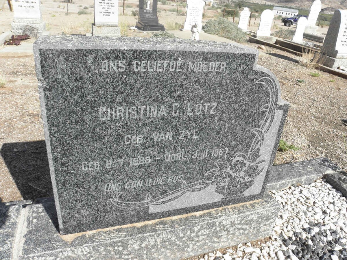 LÖTZ Christina G. nee VAN ZYL 1888-1967