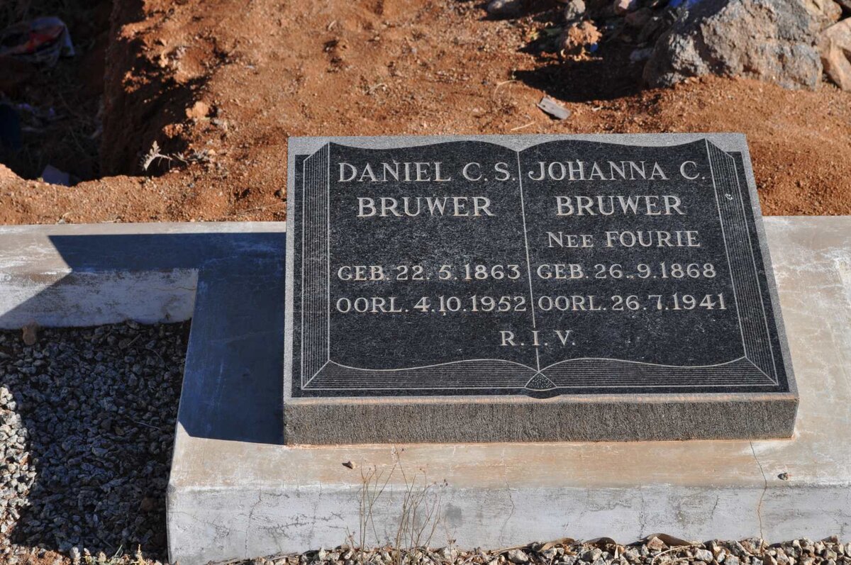 BRUWER Daniel C.S. 1863-1952 &amp; Johanna C. FOURIE 1868-1941