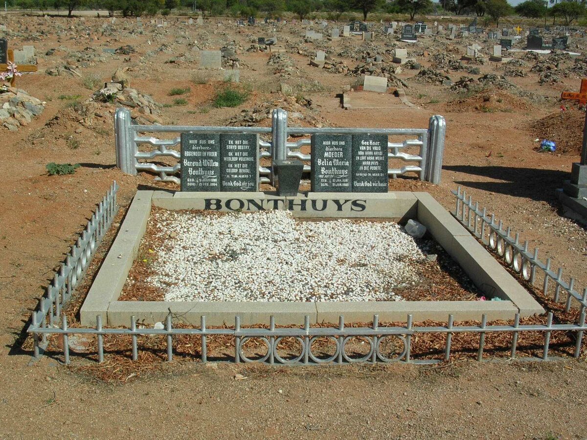 BONTHUYS Barend Willem 1890-1964 &amp; Belia Maria KOTZE 1897-1989