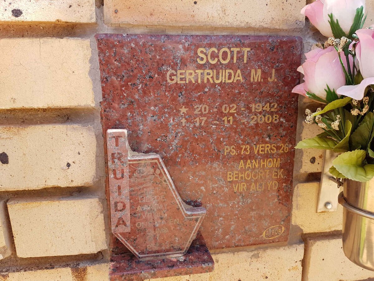 SCOTT Gertruida M.J. 1942-2008