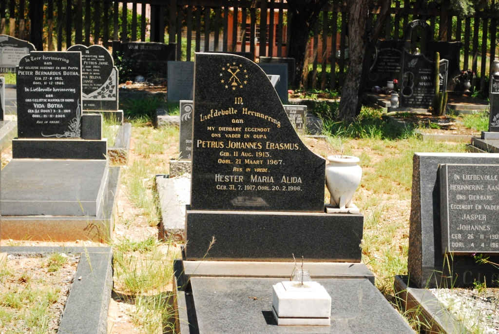 ERASMUS Petrus Johannes 1913-1967 &amp; Hester Maria Alida 1917-19??