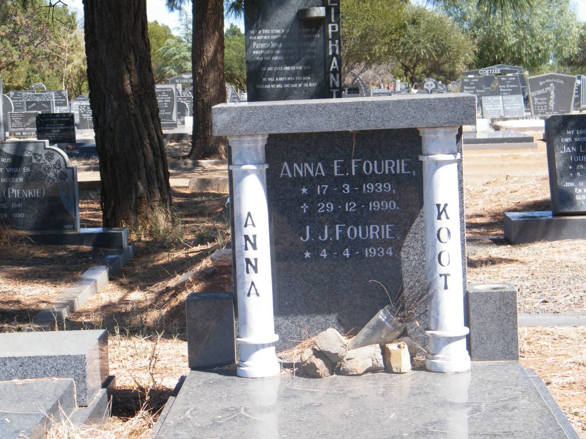 FOURIE J.J. 1934- &amp; Anna E. 1939-1990