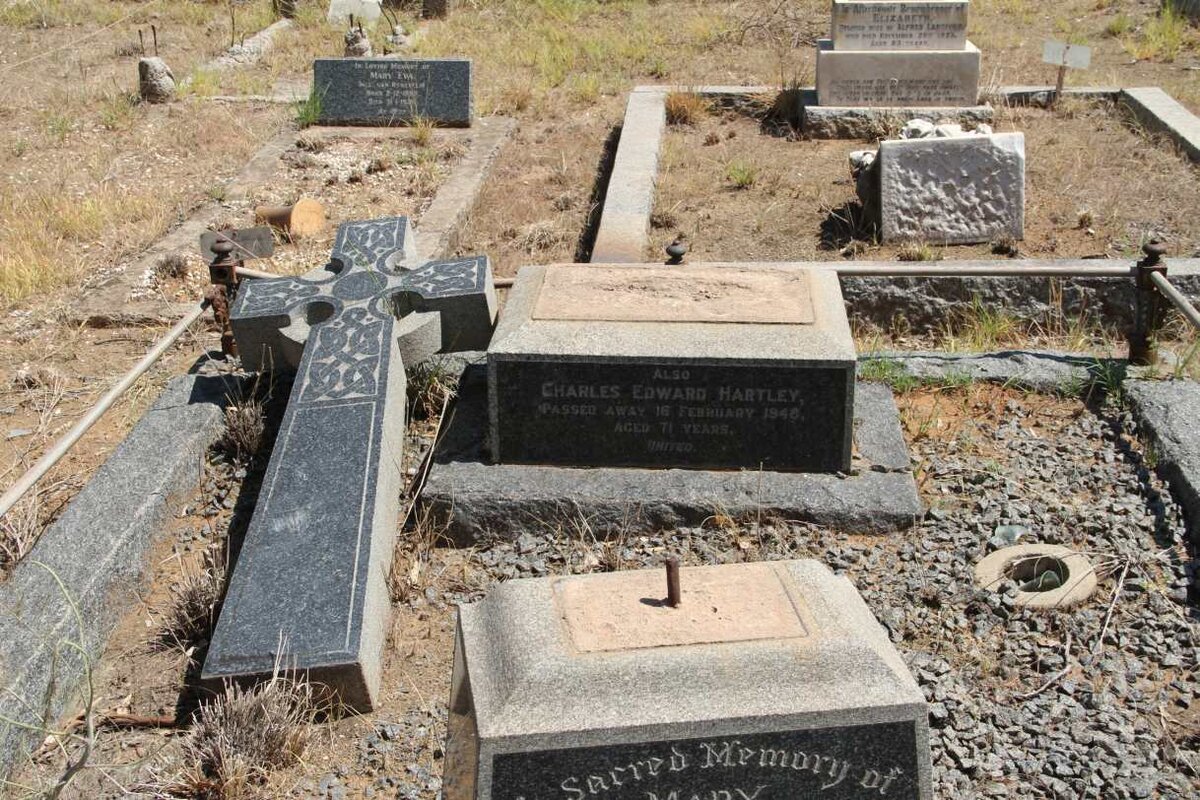 HARTLEY Charles Edward -1948 &amp; Mary -1928