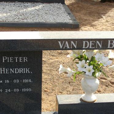 BERG Pieter Hendrik, van den 1914-1999 &amp; Wilhelmina Jacoba MOLLER 1925-2001 