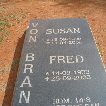 BRANDIS Fred, von 1933-2003 &amp; Susan 1938-2002 