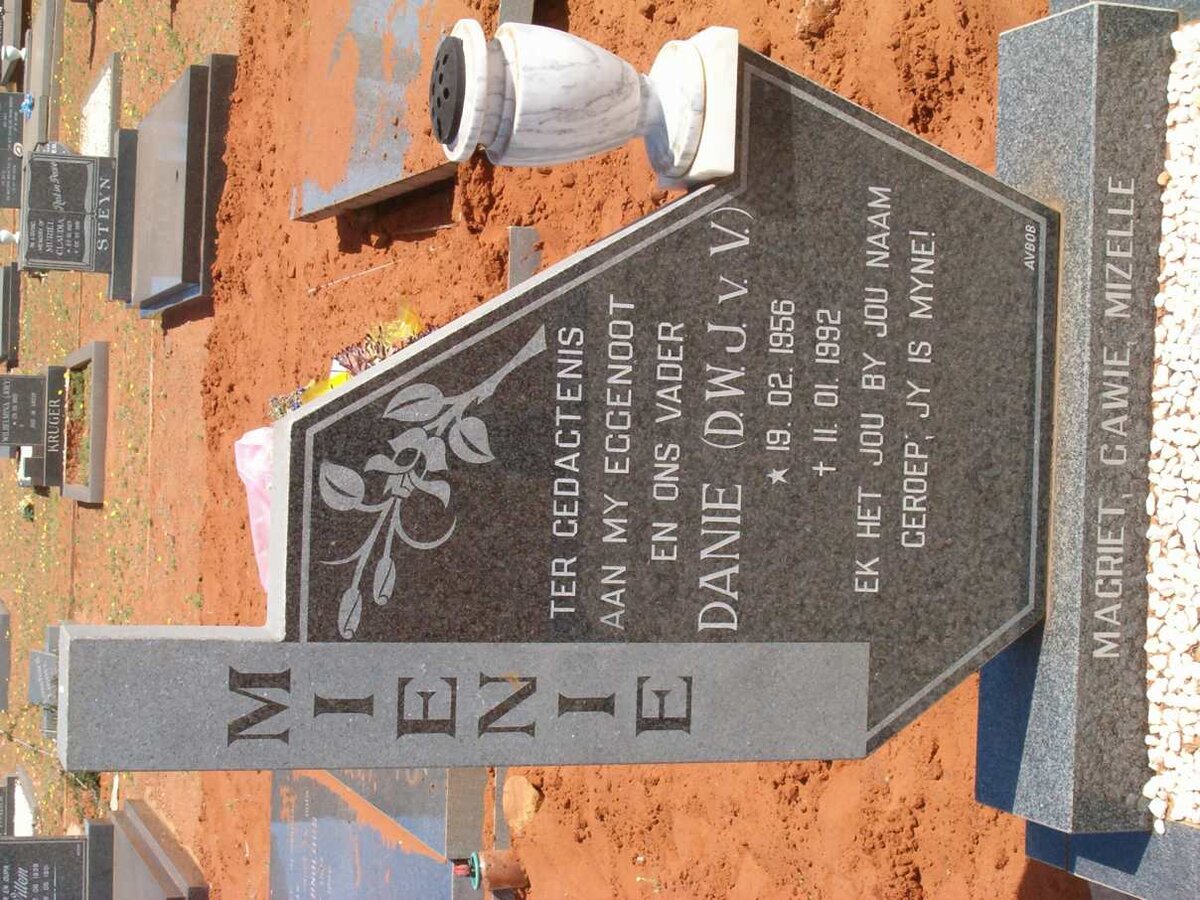 MIENIE D.W.J. v.V. 1956-1992