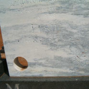 MARKRAM J.J.F. 1926-1989 &amp; Elsie DU PLESSIS 1939- 