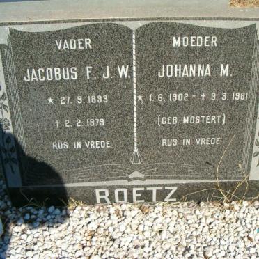 ROETZ Jacobus F.J.W. 1893-1979 &amp; Johanna M. MOSTERT 1902-1981