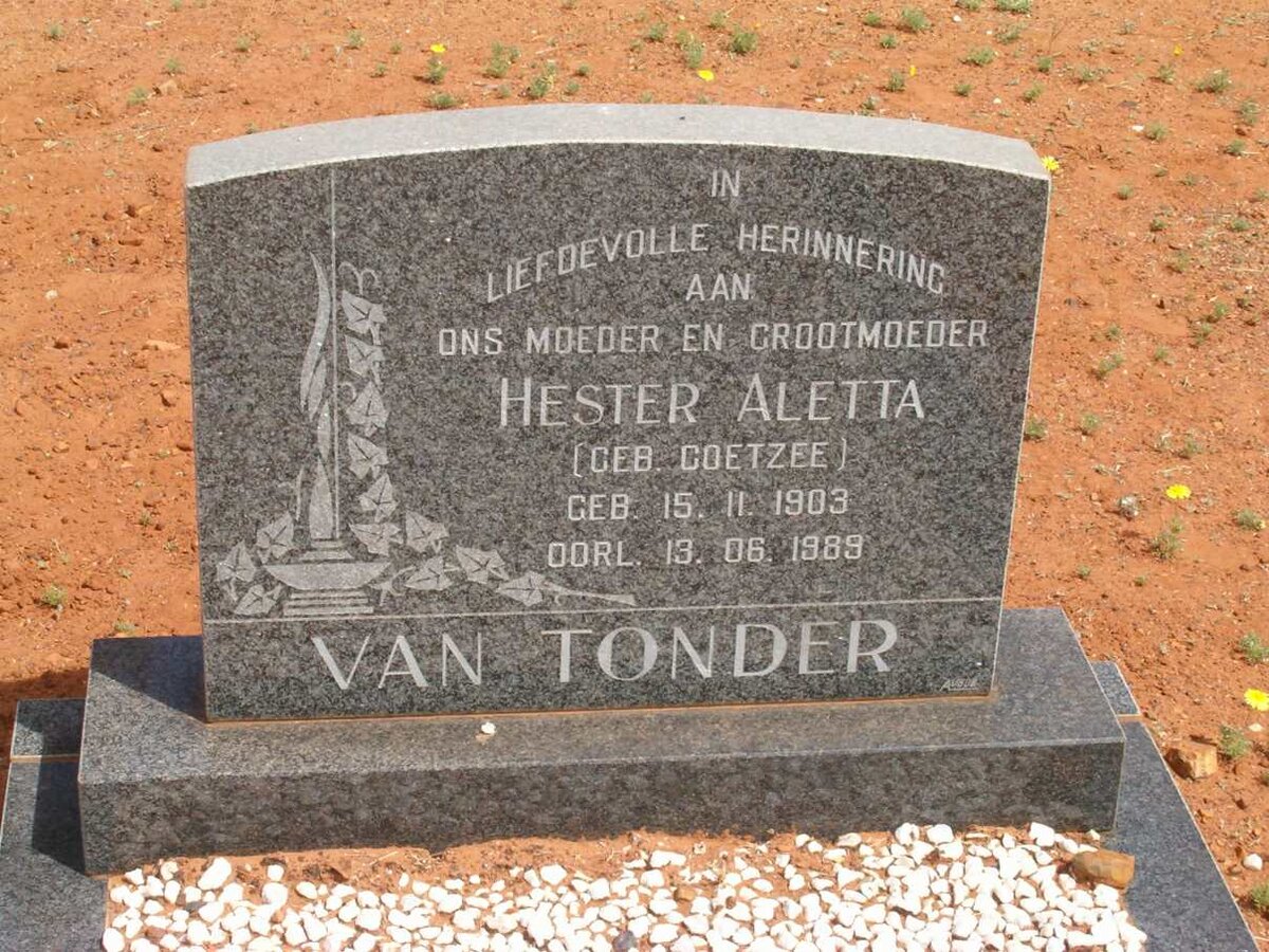 TONDER Hester Aletta, van nee COETZEE 1903-1989