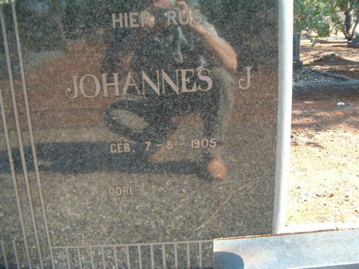 WALT J., van der 1905-