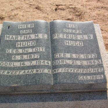 HUGO Petrus J.B. 1873-1943 &amp; Martha M.E. DU TOIT 1877-1944