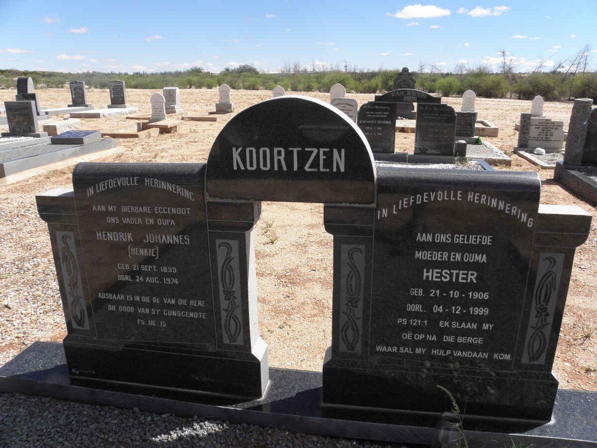 KOORTZEN Hendrik Johannes 1899-1974 &amp; Hester 1906-1999