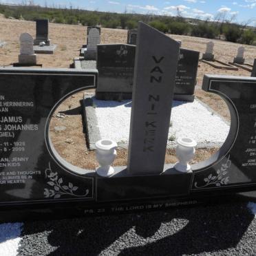 N - Vanne :: Surnames - N