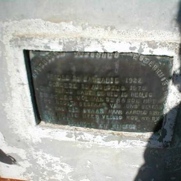 E - Surnames starting with the letter E