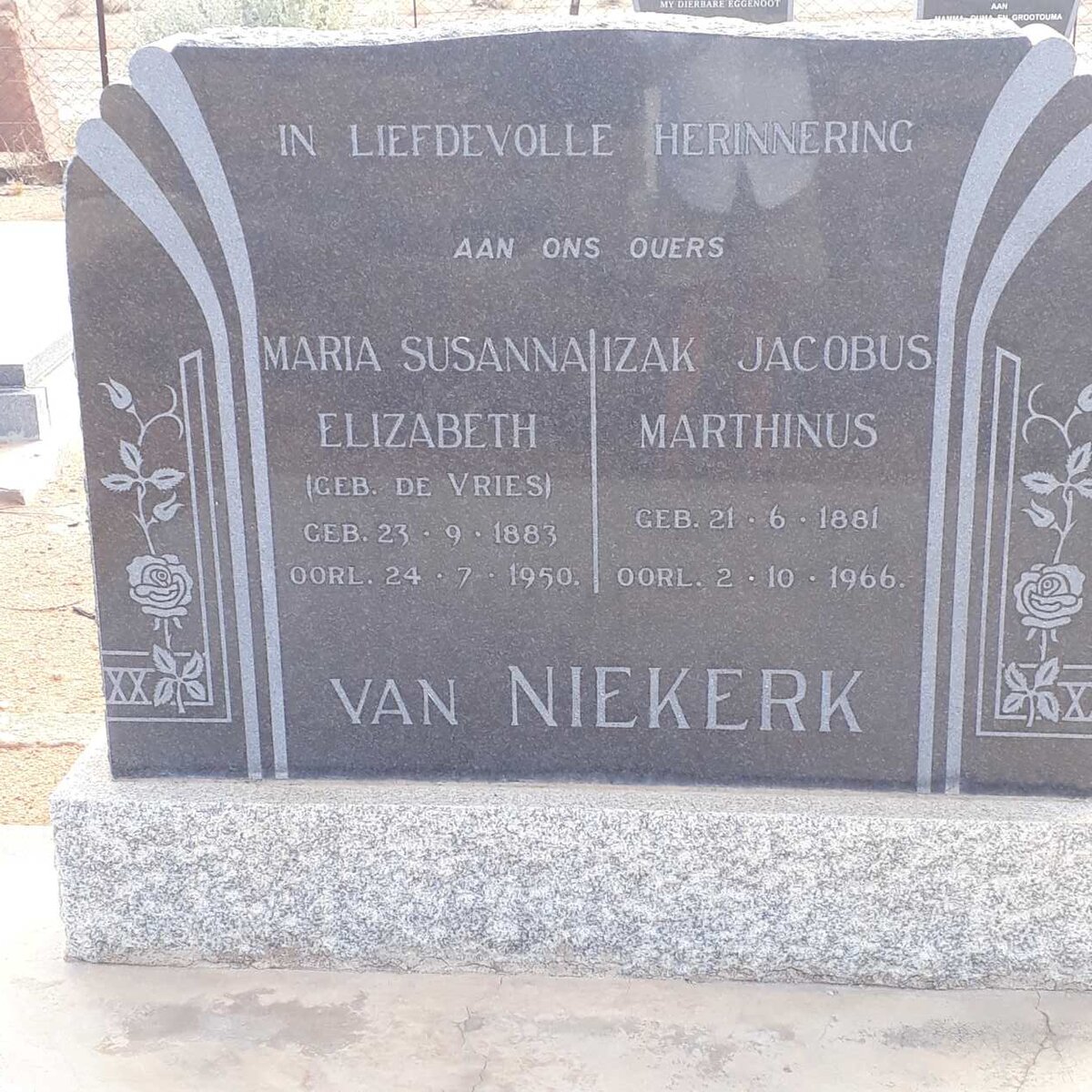NIEKERK Izak Jacobus Marthinus, van 1881-1966 &amp; Maria Susanna Elizabeth DE VRIES 1883-1950