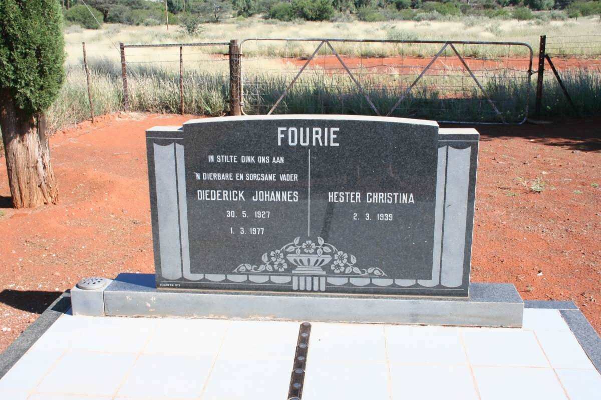 FOURIE Diederick Johannes 1927-1977 &amp;  Hester Christina 1939-