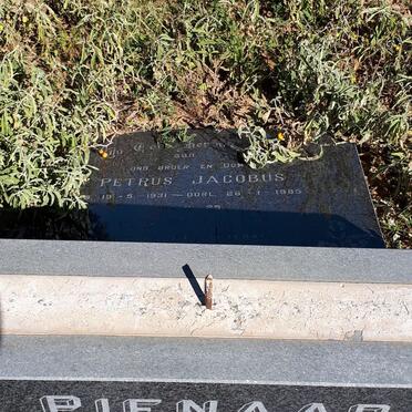 PIENAAR Petrus Jacobus 1931-1985