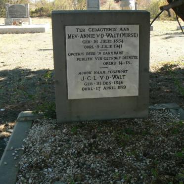 WALT J.C.L., v.d. 1846-1923 &amp; Annie 1854-1941