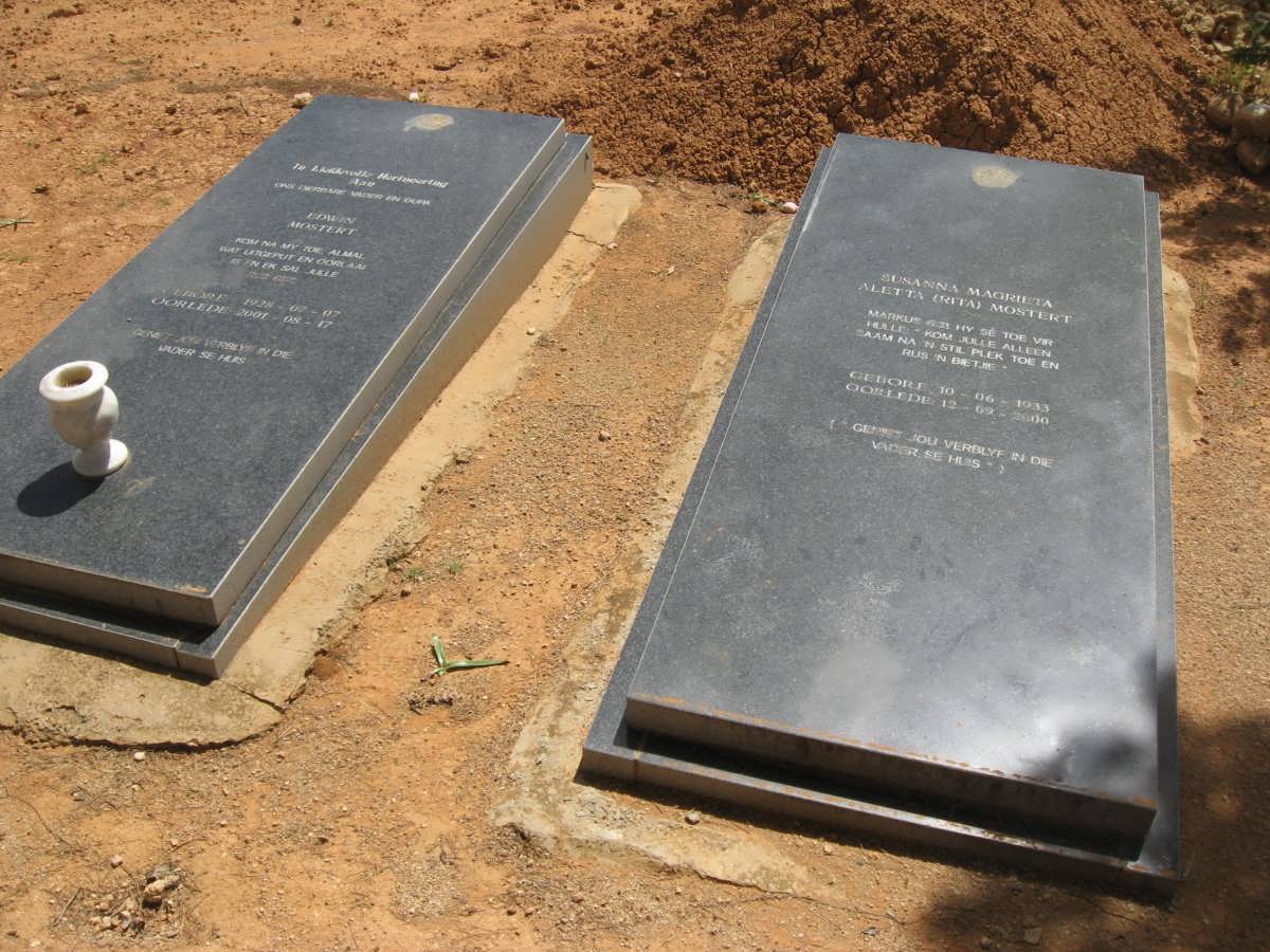 MOSTERT Edwin 1928-2001 &amp; Susanna Magrieta Aletta 1933-2000