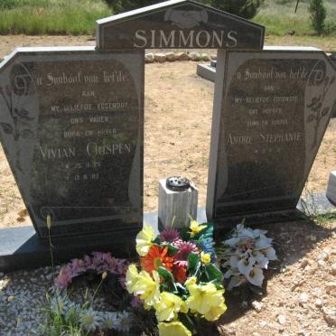 SIMMONS Vivian Crispen 1925-1993 &amp; Andre Stephanie 1931-