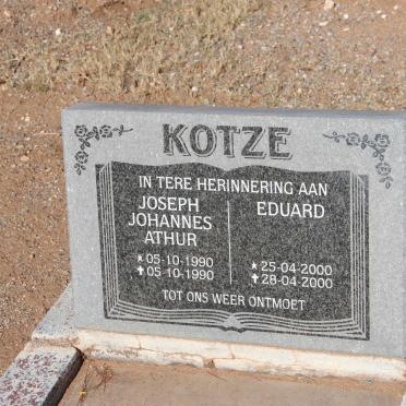 KOTZE Joseph Johannes Athur 1990-1990 :: KOTZE Eduard 2000-2000