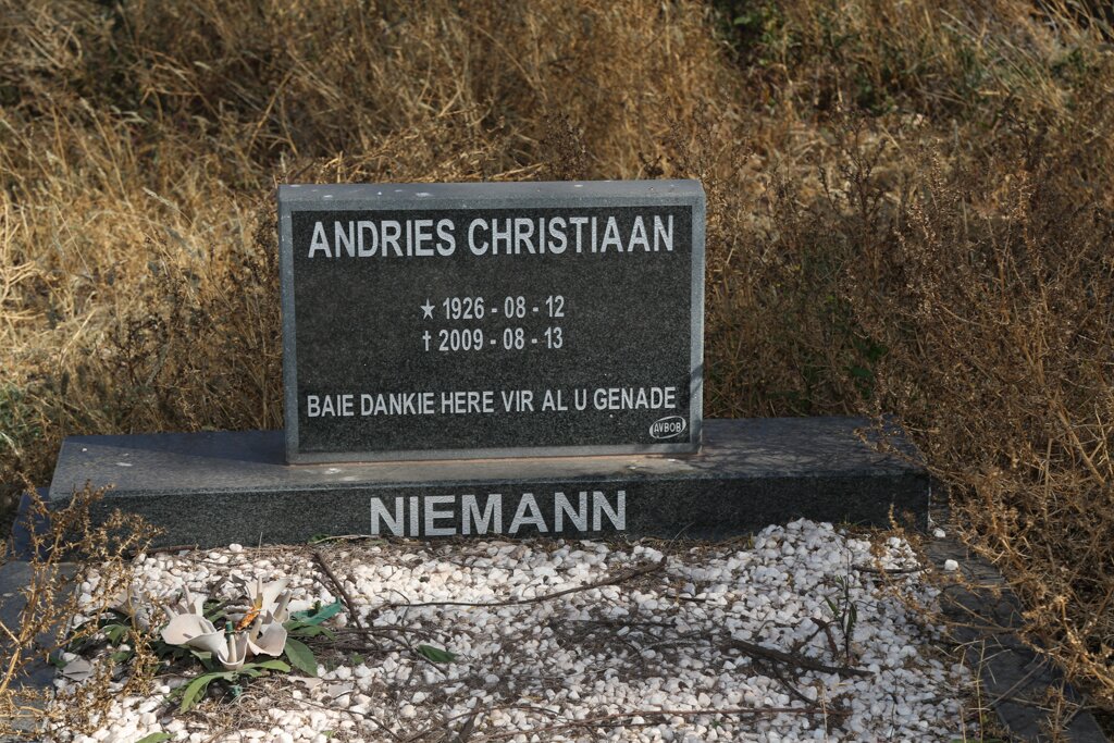 NIEMANN Andries Christiaan 1926-2009