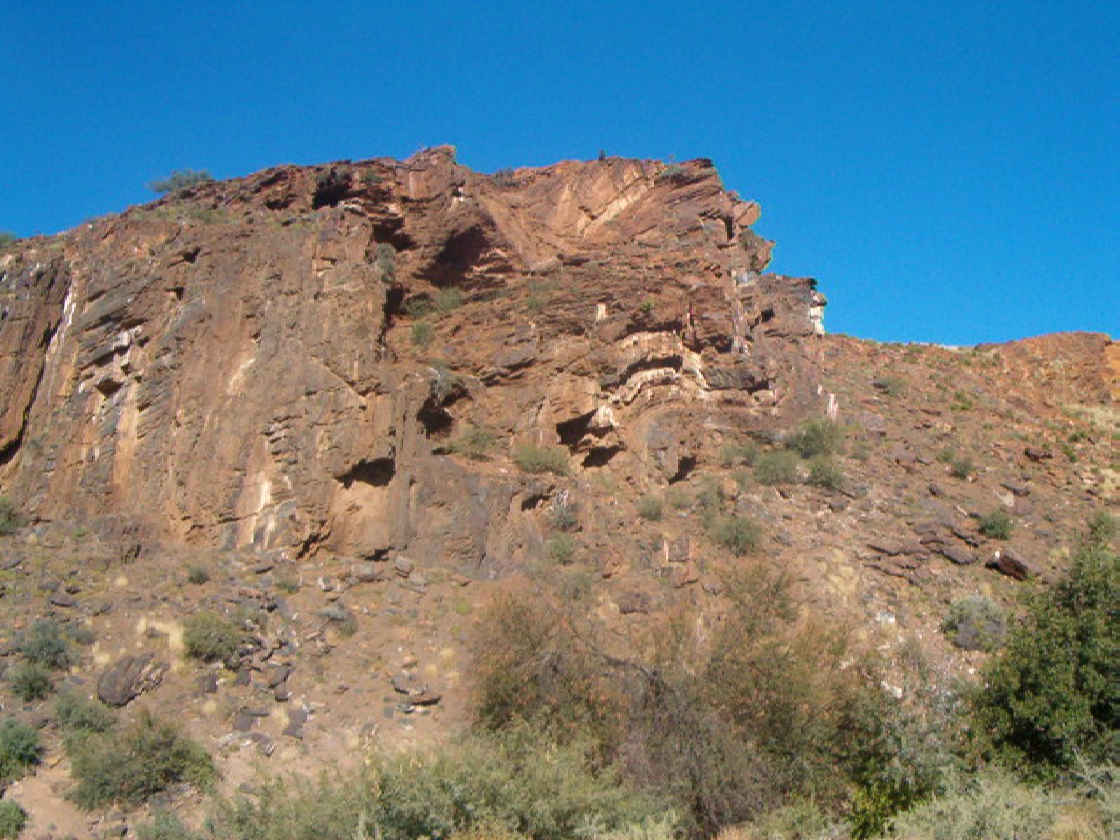 4. Rots formasies bokant die begraafplaas