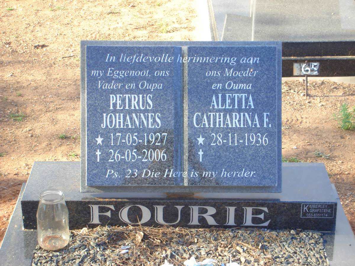 FOURIE Petrus Johannes 1927-2006 &amp; Aletta Catharina F. 1936-