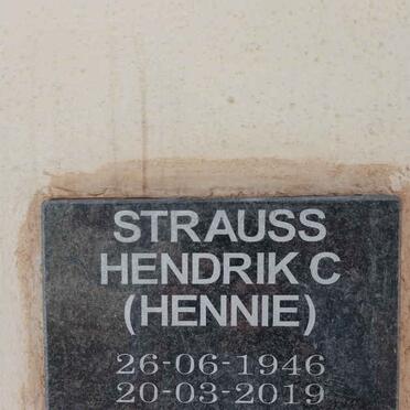 STRAUSS Hendrik C. 1946-2019
