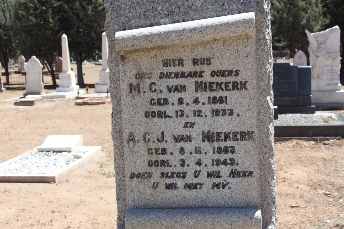 NIEKERK M.C., van 1861-1933 &amp; A.C.J. 1863-1943