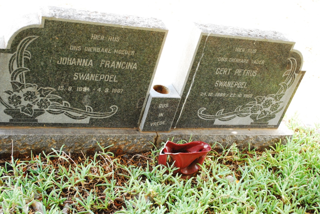 SWANEPOEL Gert Petrus 1888-1958 &amp; Johanna Francina 1894-1967