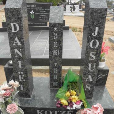 KOTZÉ Daniel Josuas 1961-2001
