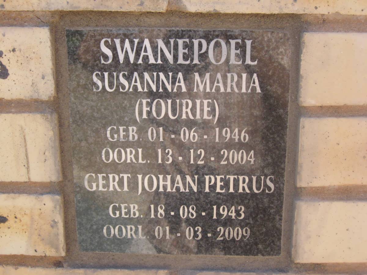 SWANEPOEL Gert Johan Petrus 1943-2009 &amp; Susanna Maria FOURIE 1946-2004