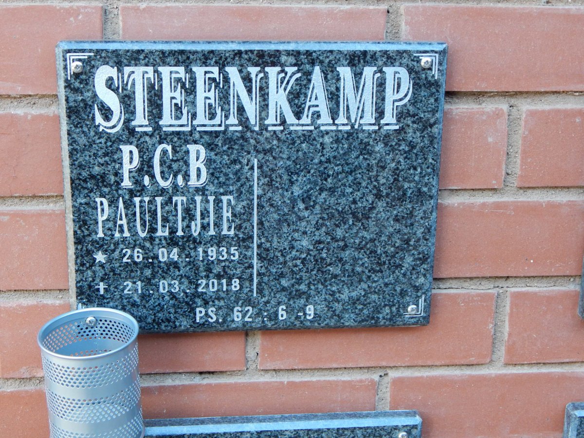 STEENKAMP P.C.B. 1935-2018