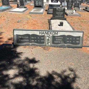 HANEKOM Nicolaas Johannes 1907-1979 &amp; Martha Sophia Gertruida 1906-1984