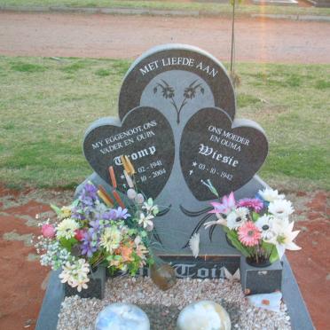 TOIT Tromp, du 1941-2004 &amp; Wiesie 1942-2006